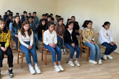 FHN-in əməkdaşları gəncləri maarifləndiriblər