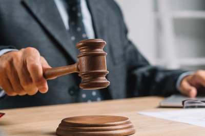 “Bank Standard”ın əmlakı hərraca qoyulur