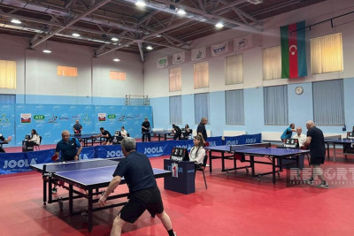 Veteran stolüstü tennisçilərimiz yarışda iştirak edirlər