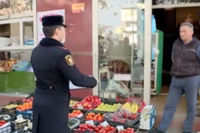 Polis əməkdaşları küçə ticarətinə qarşı tədbirlər görüblər