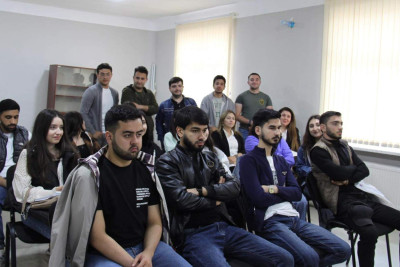 Tələbələrə 3D printerlə işləmə qaydaları öyrədilib