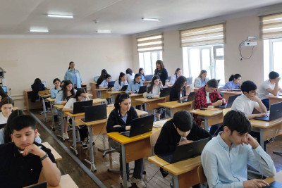 Şagirdlər “PISA 2025”in sınaq imtahanında iştirak ediblər