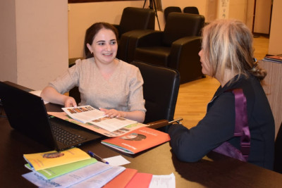 Filippinli turist şəhərimiz haqqında maarifləndirilib