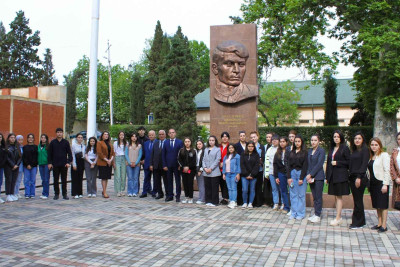 İsrafil Məmmədovun məzarı ziyarət olunub