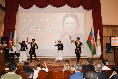 Şəfiqə Axundovanın yubileyinə həsr olunan tədbir keçirilib