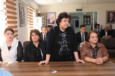 Niyazi Bayramov vətəndaşların problemlərini dinləyib