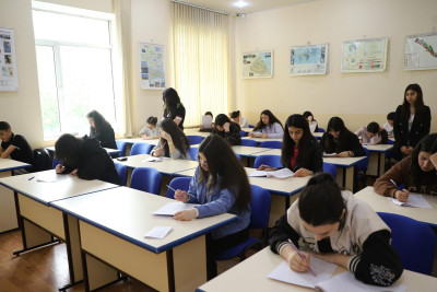 11-ci sinif şagirdləri fənn olimpiadasında iştirak ediblər