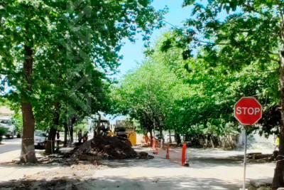 Şəhərin bir neçə yerinə su və kanalizasiya sistemləri çəkilir