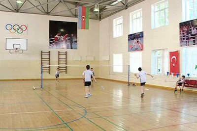 Badminton üzrə şəhər birinciliyi keçirilib