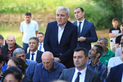 Niyazi Bayramov vətəndaşlarla görüşüb