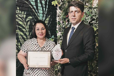 Əməkdar artist təltif edilib