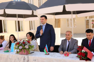 Şəhər rəsmiləri "Son zəng" tədbirində iştirak ediblər