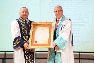 ADAU-nun rektoru Zəfər Qurbanov mükafatlandırılıb