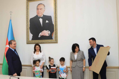 2 saylı Uşaq Bağçasının uşaqları şəhər başçısı ilə görüşüblər