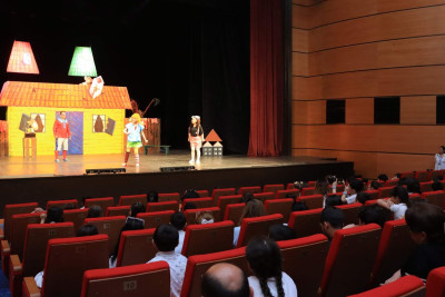 Dövlət Milli Gənc Tamaşaçılar Teatrı şəhərimizə qastrol səfəri edib