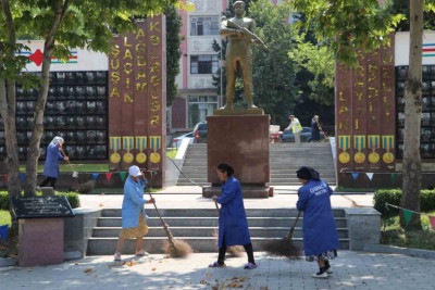 Məscidlərdə və digər ərazilərdə abadlıq işləri görülüb