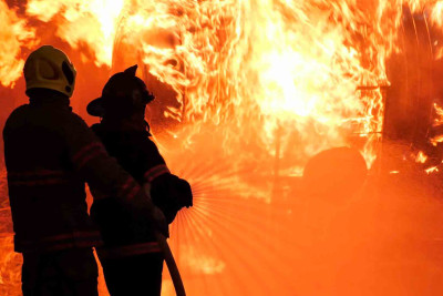 Şəhər ərazisində "Qazel" markalı yük avtomobili yanıb