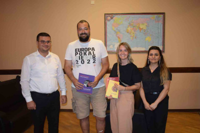 Alman turistləri şəhərimizlə bağlı maarifləndiriliblər