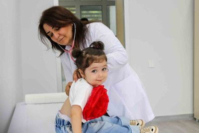 18 yaşadək uşaqlar tibbi müayinədən keçiblər