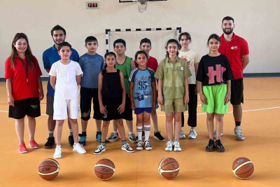 Basketbol Federasiyasının mütəxəssisləri seçimlər keçirirlər