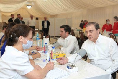 Aşura günü ilə bağlı sakinlər qanvermə aksiyasında iştirak ediblər