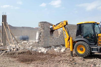 Bu küçədə qanunsuz tikinti işləri dayandırılıb