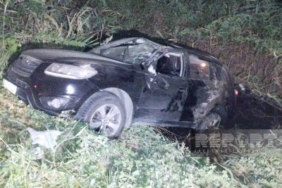 Gəncəyə gedən yolda avtomobil kanala düşüb