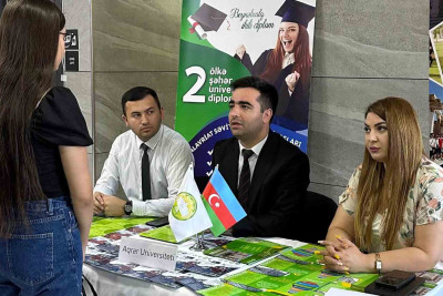 ADAU Dövlət İmtahan Mərkəzinin keçirdiyi sərgidə iştirak edir