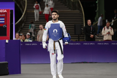 Gəncəli parataekvondoçu yarımfinalda mübarizə aparacaq