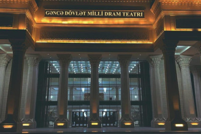 Teatrın qarşısındakı vəziyyətlə bağlı İcra Hakimiyyətindən AÇIQLAMA