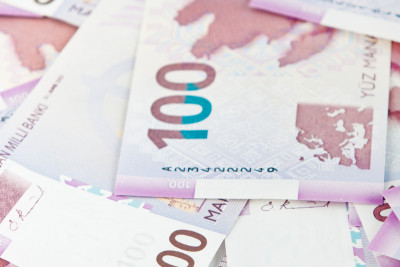 Dələduzluq yolu ilə əldə edilmiş 350 min manat nağdlaşdırılıb