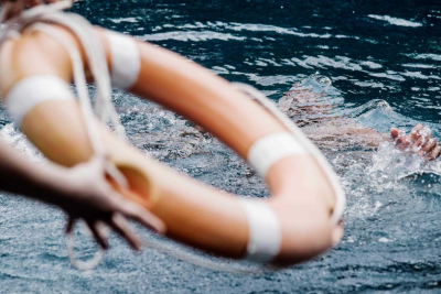 Batma təhlükəsi ilə üzləşən üç nəfər xilas edilib