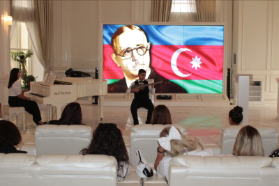 Üzeyir Hacıbəyli Gəncədə anıldı