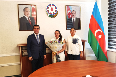 Yevlax şəhər başçısı Vətən müharibəsi şəhidinin ailəsilə görüşüb