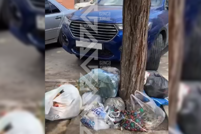 Məktəbin yaxınlığındakı natəmizlik valideynləri narahat edir