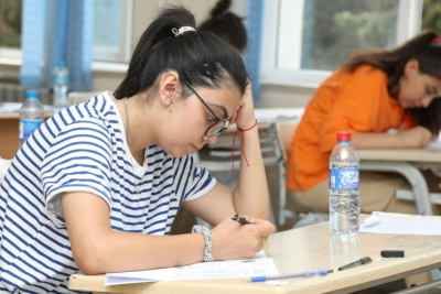 Kolleclərə qəbul olunmaq istəyən şəxslərin nəzərinə