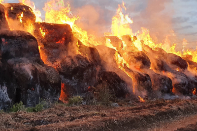 Şəmkirdə 8 ton ot bağlaması yanıb