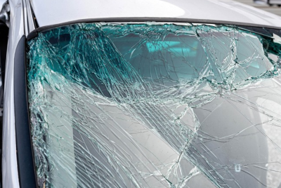 Şəmkirdə 2 avtomobil toqquşub, xəsarət alanlar var