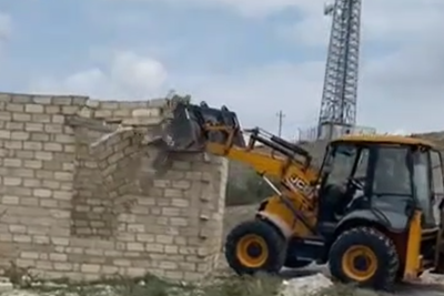 Qanunsuz tikililər sökülüb