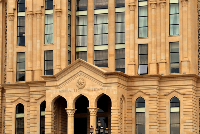 Növbədənkənar parlament seçkiləri bu gün yekunlaşır