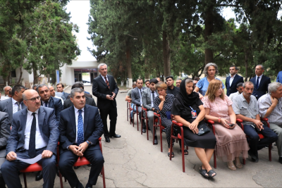 Gəncədə şəhər rəhbəri sakinlərlə görüşüb