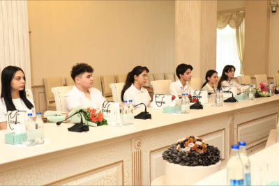 Yüksək bal toplayan məzunlara hədiyyələr təqdim olunub