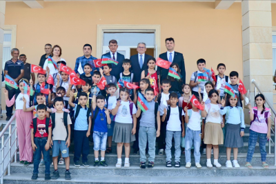 Samuxda həssas ailələrə məktəb ləvazimatları paylanılıb