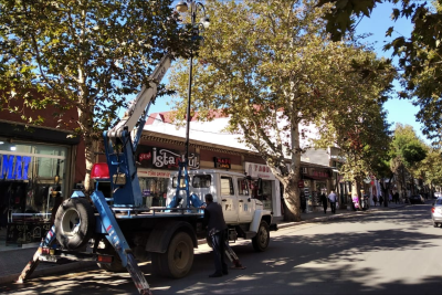 Prospektlərin birində küçə işıqlarında təmir işləri aparılıb