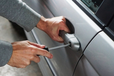 Avtomobil qaçırmaqda şübhəli bilinən şəxs saxlanılıb