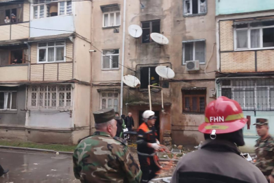 Gəncədə partlayış baş verən binadan SON GÖRÜNTÜLƏR