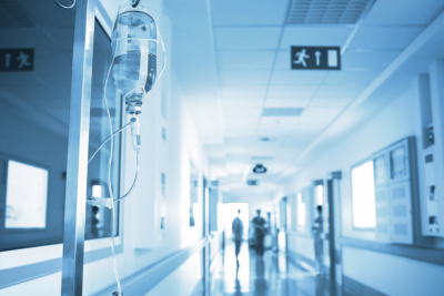 Gəncədə 10 yaşlı qız çardaqdan yıxılıb, vəziyyəti ağırdır