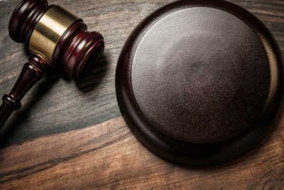 Gədəbəyin icra başçısının sabiq müavini və tanışının məhkəməsi başlayıb