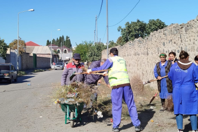 Gəncədə daha bir məktəb tullantılardan xilas edilib