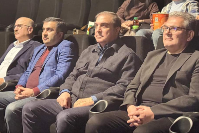 Niyazi Bayramov "Tağıyev: Neft" bədii filmini izləyib